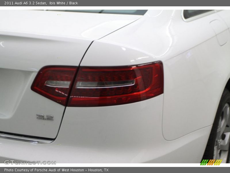 Ibis White / Black 2011 Audi A6 3.2 Sedan