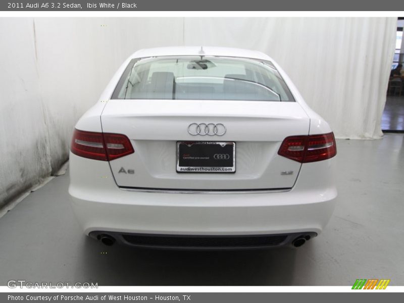 Ibis White / Black 2011 Audi A6 3.2 Sedan