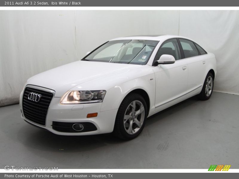 Front 3/4 View of 2011 A6 3.2 Sedan