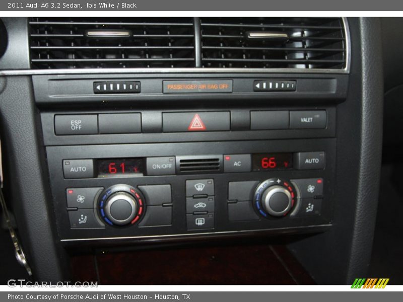 Controls of 2011 A6 3.2 Sedan