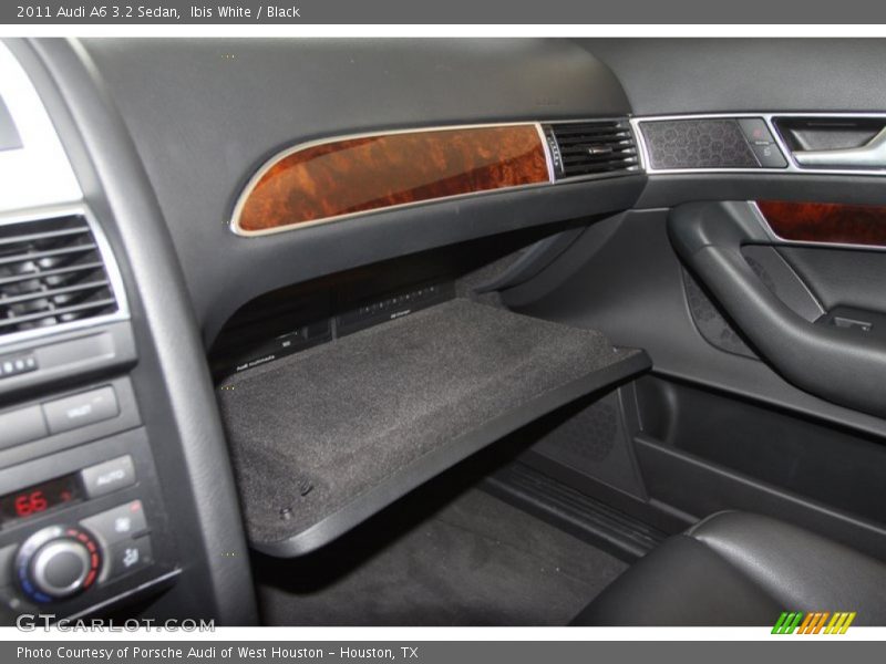 Ibis White / Black 2011 Audi A6 3.2 Sedan