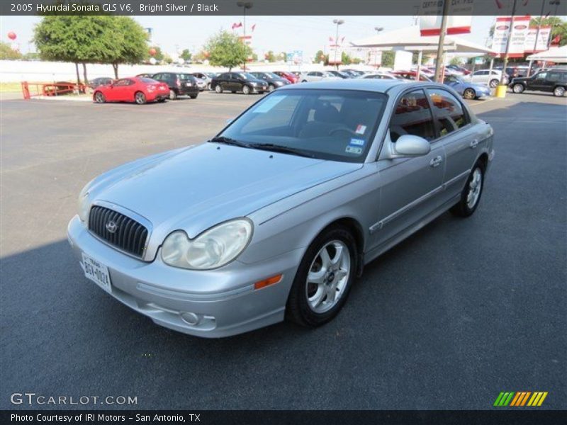 Bright Silver / Black 2005 Hyundai Sonata GLS V6