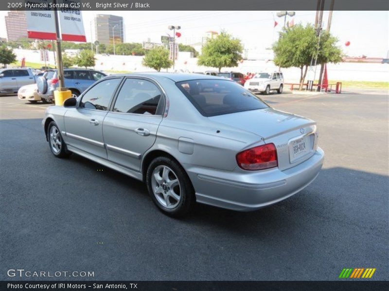 Bright Silver / Black 2005 Hyundai Sonata GLS V6