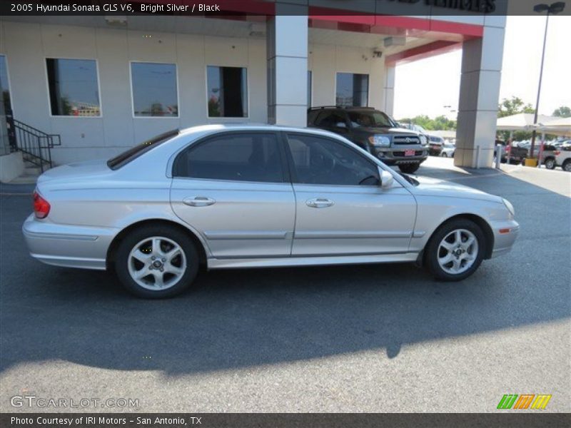 Bright Silver / Black 2005 Hyundai Sonata GLS V6