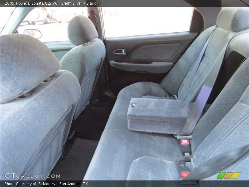 Bright Silver / Black 2005 Hyundai Sonata GLS V6