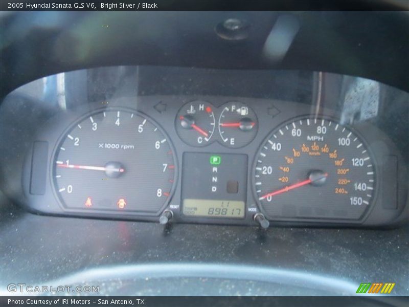 Bright Silver / Black 2005 Hyundai Sonata GLS V6