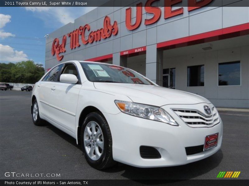 Super White / Bisque 2011 Toyota Camry LE