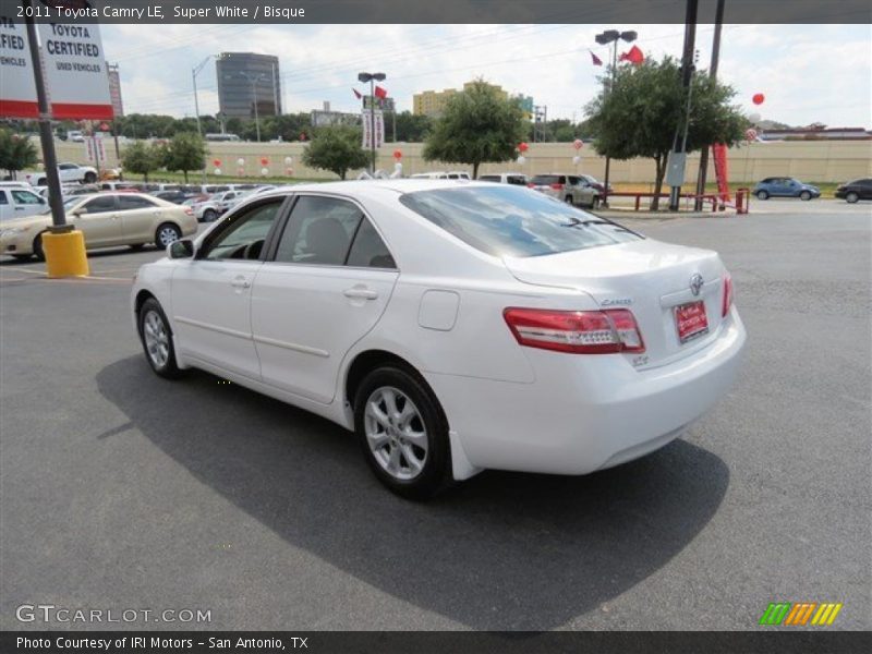 Super White / Bisque 2011 Toyota Camry LE