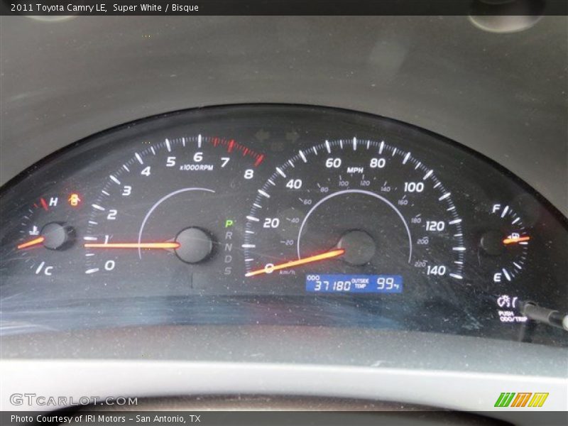 Super White / Bisque 2011 Toyota Camry LE