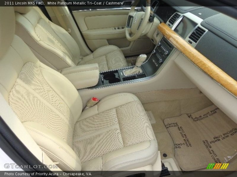 White Platinum Metallic Tri-Coat / Cashmere 2011 Lincoln MKS FWD