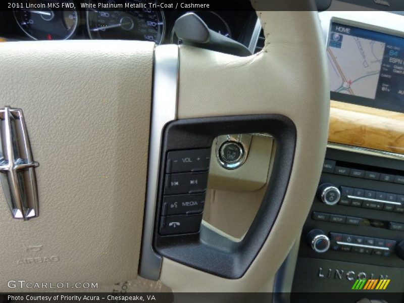 White Platinum Metallic Tri-Coat / Cashmere 2011 Lincoln MKS FWD