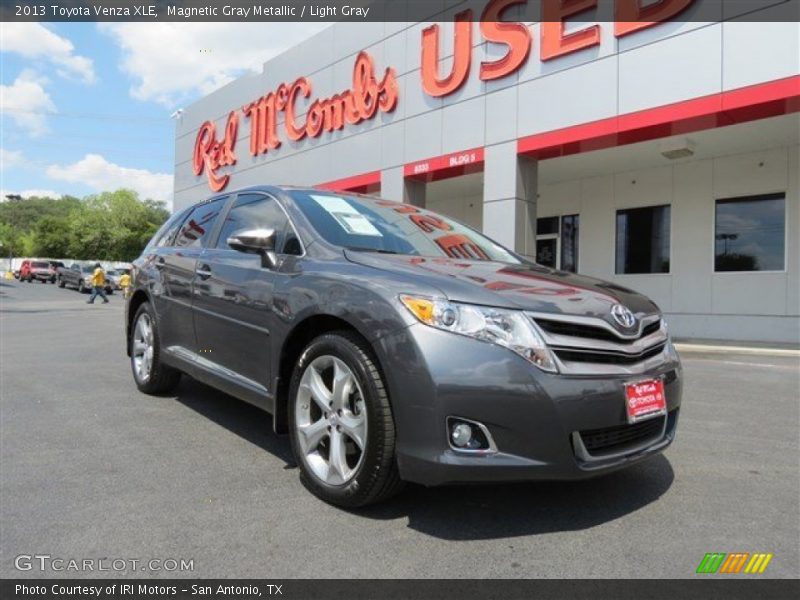 Magnetic Gray Metallic / Light Gray 2013 Toyota Venza XLE