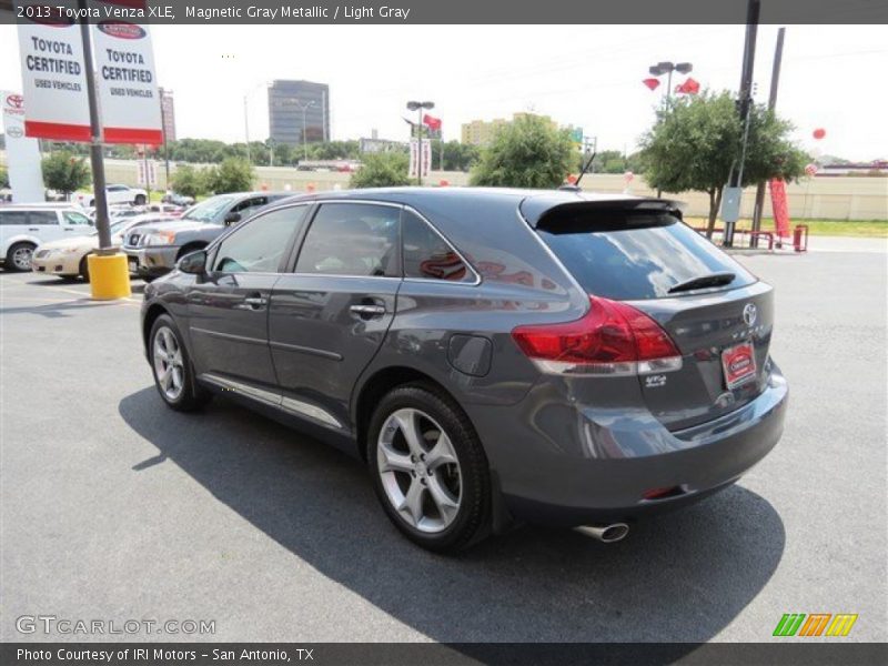 Magnetic Gray Metallic / Light Gray 2013 Toyota Venza XLE
