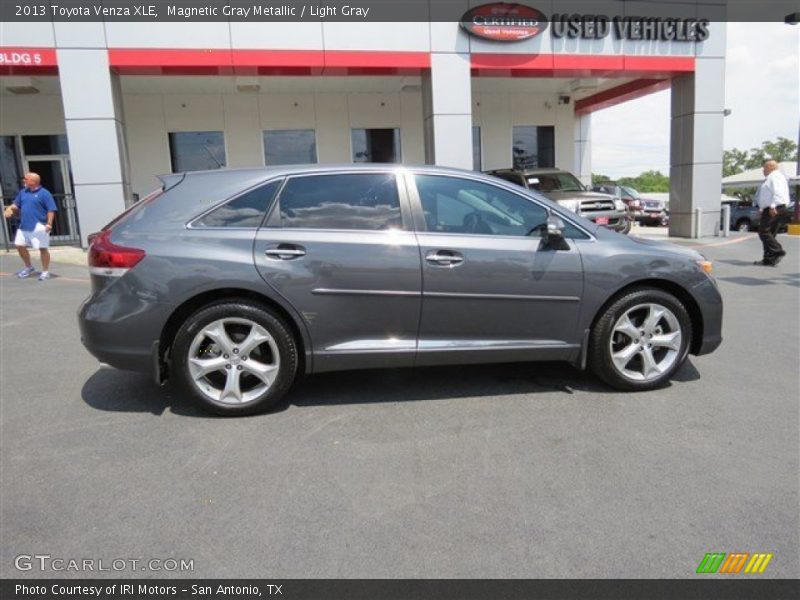 Magnetic Gray Metallic / Light Gray 2013 Toyota Venza XLE