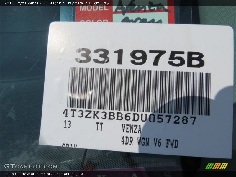 Magnetic Gray Metallic / Light Gray 2013 Toyota Venza XLE