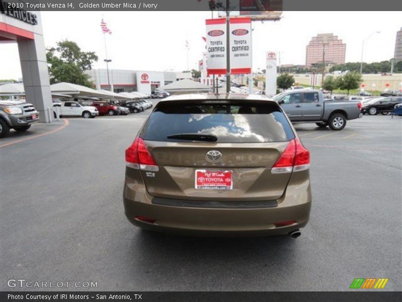 Golden Umber Mica / Ivory 2010 Toyota Venza I4