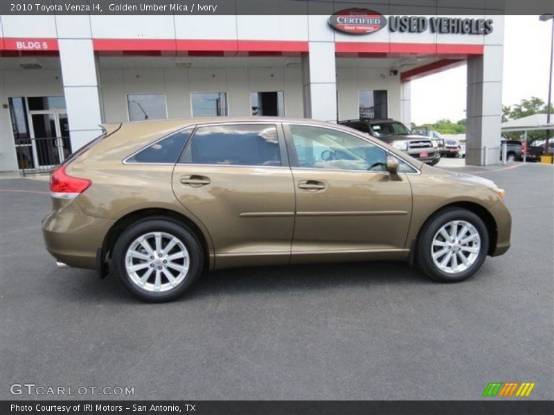 Golden Umber Mica / Ivory 2010 Toyota Venza I4