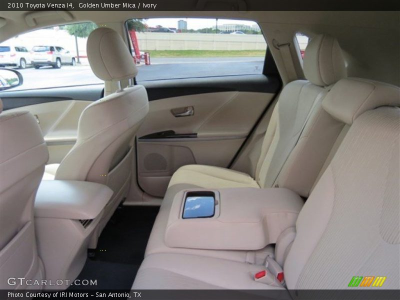 Golden Umber Mica / Ivory 2010 Toyota Venza I4