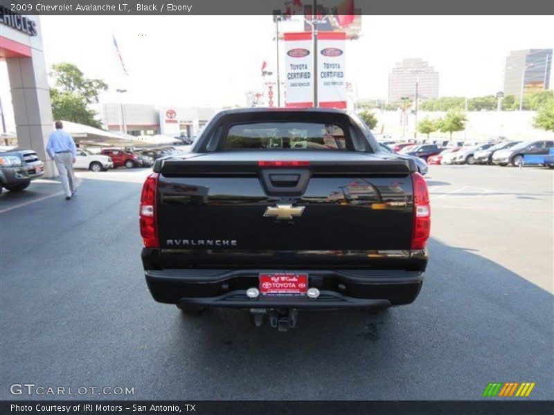 Black / Ebony 2009 Chevrolet Avalanche LT