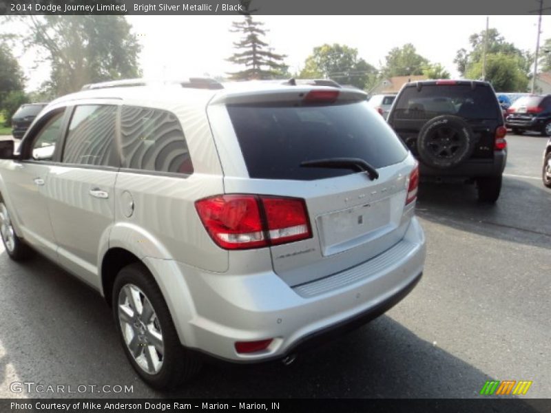 Bright Silver Metallic / Black 2014 Dodge Journey Limited