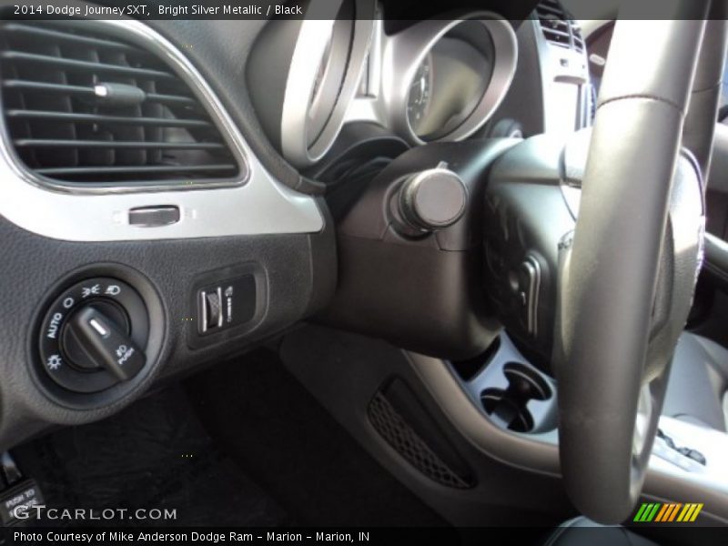 Bright Silver Metallic / Black 2014 Dodge Journey SXT