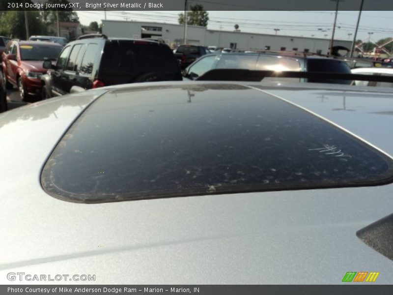 Bright Silver Metallic / Black 2014 Dodge Journey SXT