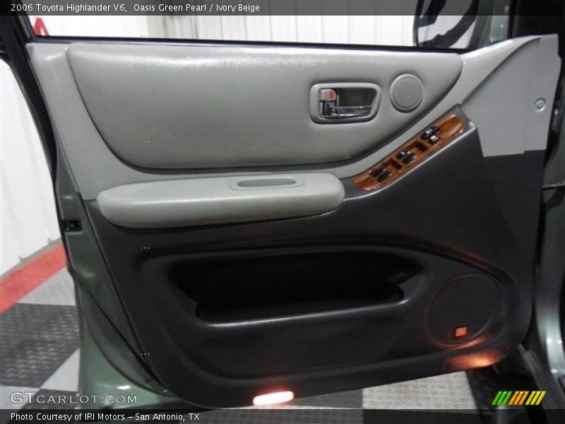 Oasis Green Pearl / Ivory Beige 2006 Toyota Highlander V6
