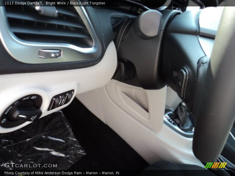 Bright White / Black/Light Tungsten 2013 Dodge Dart SXT