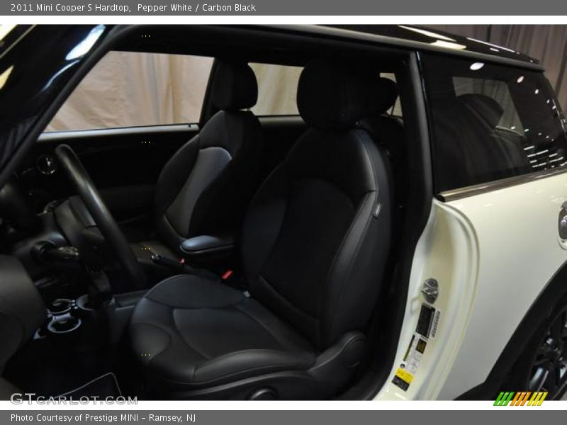 Pepper White / Carbon Black 2011 Mini Cooper S Hardtop