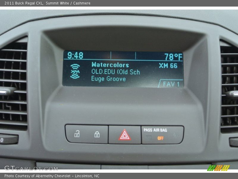 Summit White / Cashmere 2011 Buick Regal CXL