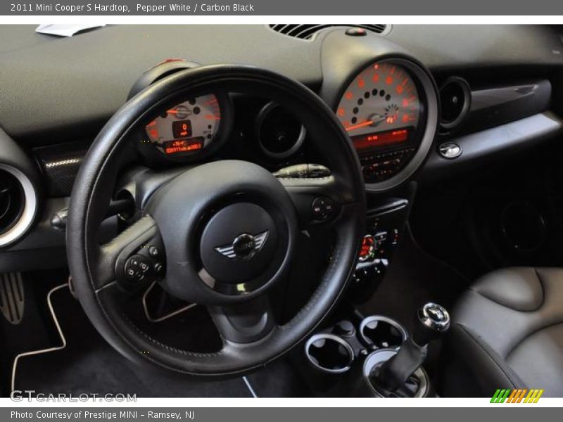 Pepper White / Carbon Black 2011 Mini Cooper S Hardtop