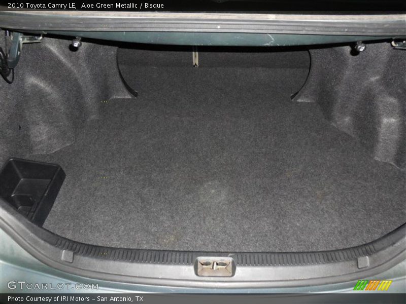 Aloe Green Metallic / Bisque 2010 Toyota Camry LE