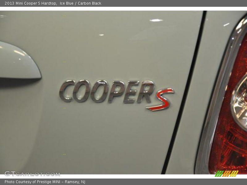 Ice Blue / Carbon Black 2013 Mini Cooper S Hardtop
