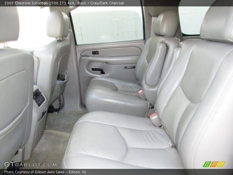 Black / Gray/Dark Charcoal 2005 Chevrolet Suburban 1500 Z71 4x4