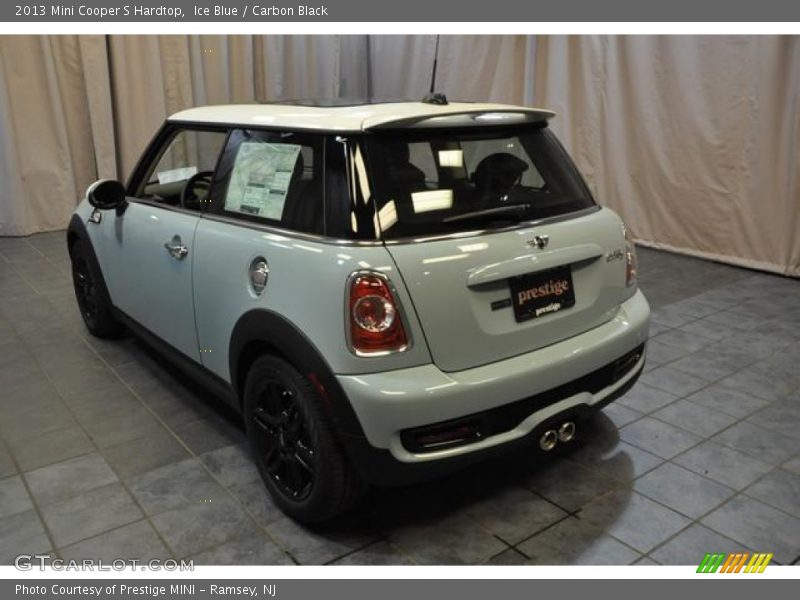 Ice Blue / Carbon Black 2013 Mini Cooper S Hardtop