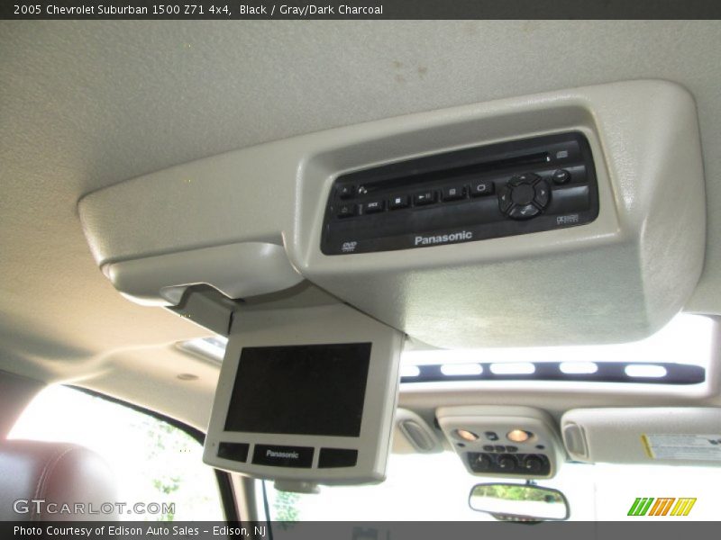 Black / Gray/Dark Charcoal 2005 Chevrolet Suburban 1500 Z71 4x4