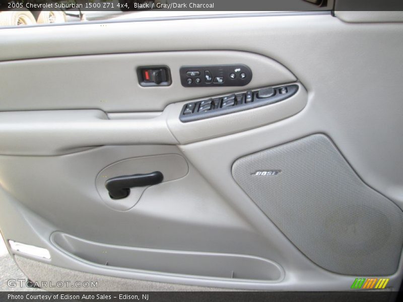 Black / Gray/Dark Charcoal 2005 Chevrolet Suburban 1500 Z71 4x4
