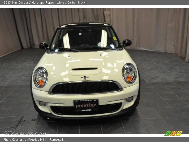 Pepper White / Carbon Black 2013 Mini Cooper S Hardtop