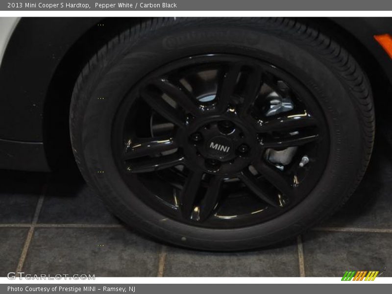 Pepper White / Carbon Black 2013 Mini Cooper S Hardtop