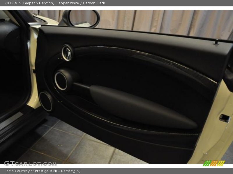 Pepper White / Carbon Black 2013 Mini Cooper S Hardtop