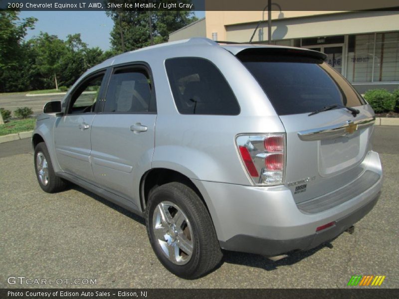 Silver Ice Metallic / Light Gray 2009 Chevrolet Equinox LT AWD