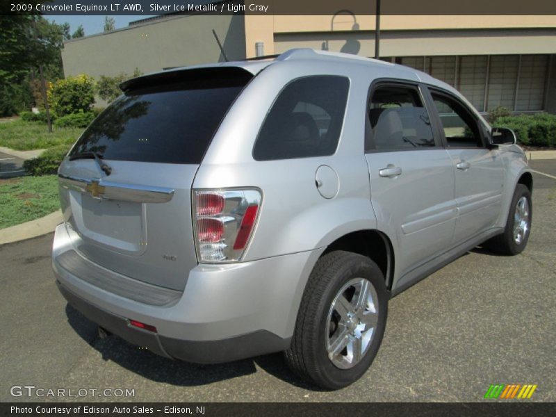 Silver Ice Metallic / Light Gray 2009 Chevrolet Equinox LT AWD