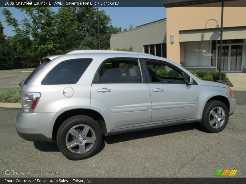 Silver Ice Metallic / Light Gray 2009 Chevrolet Equinox LT AWD