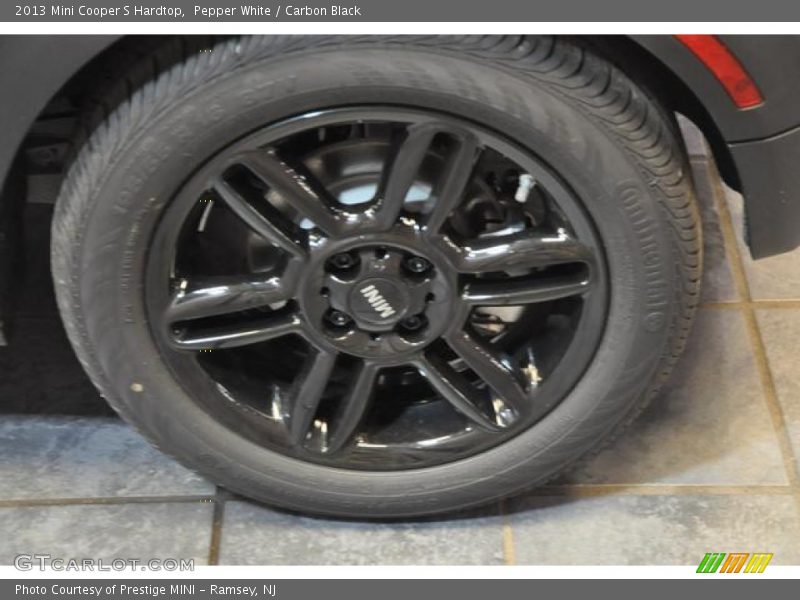 Pepper White / Carbon Black 2013 Mini Cooper S Hardtop