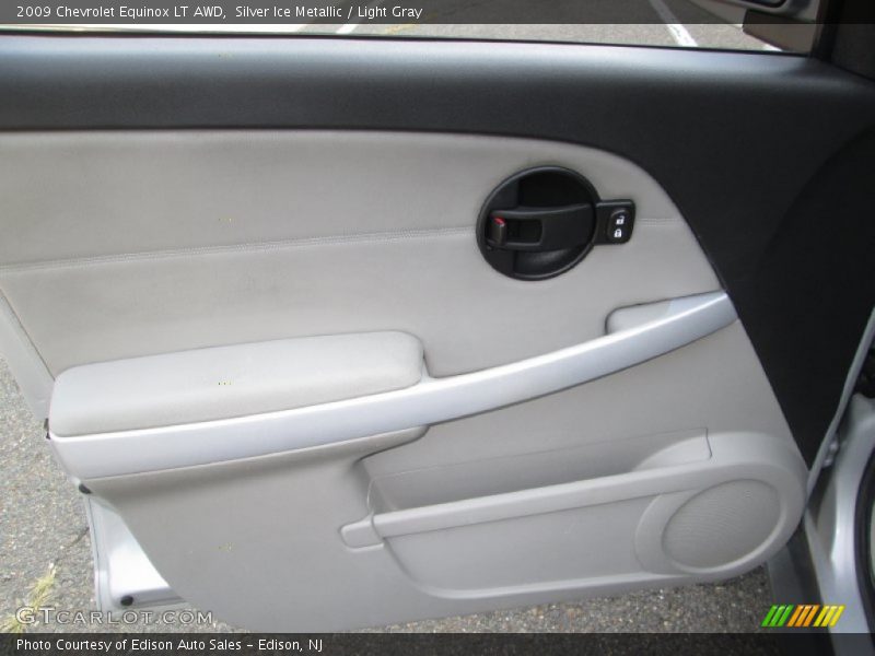 Silver Ice Metallic / Light Gray 2009 Chevrolet Equinox LT AWD