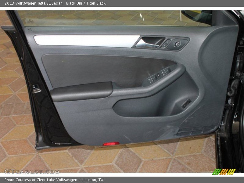 Black Uni / Titan Black 2013 Volkswagen Jetta SE Sedan