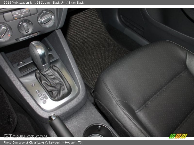 Black Uni / Titan Black 2013 Volkswagen Jetta SE Sedan