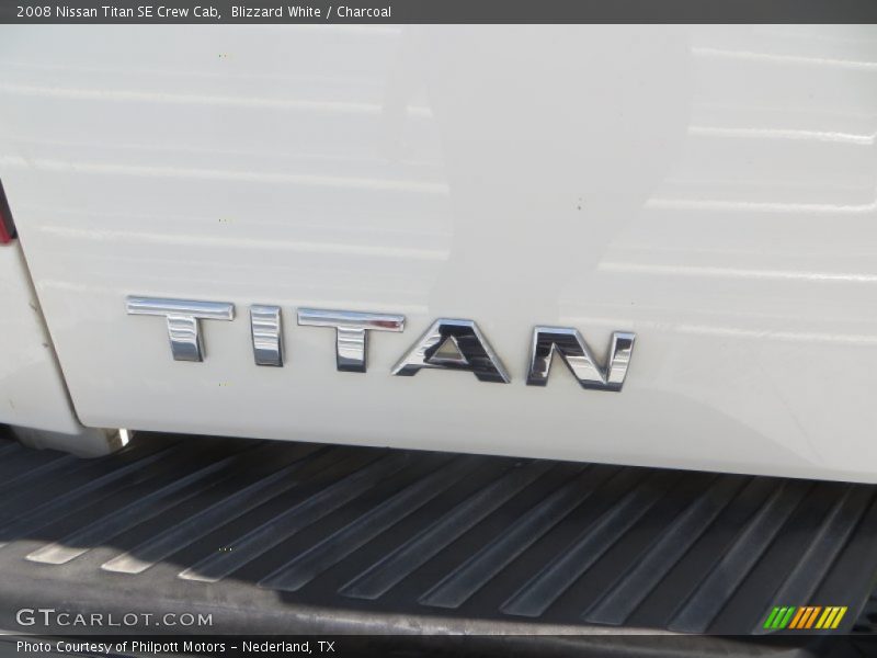 Blizzard White / Charcoal 2008 Nissan Titan SE Crew Cab