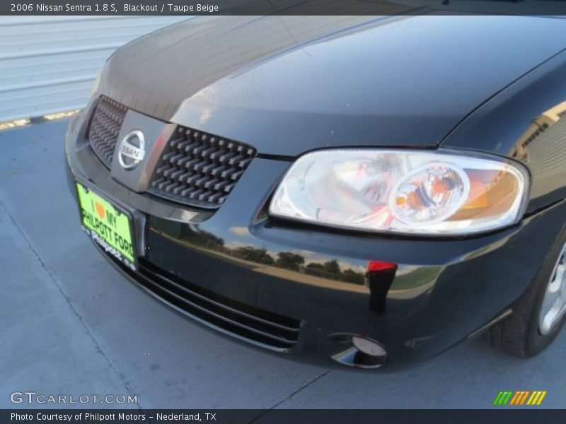 Blackout / Taupe Beige 2006 Nissan Sentra 1.8 S