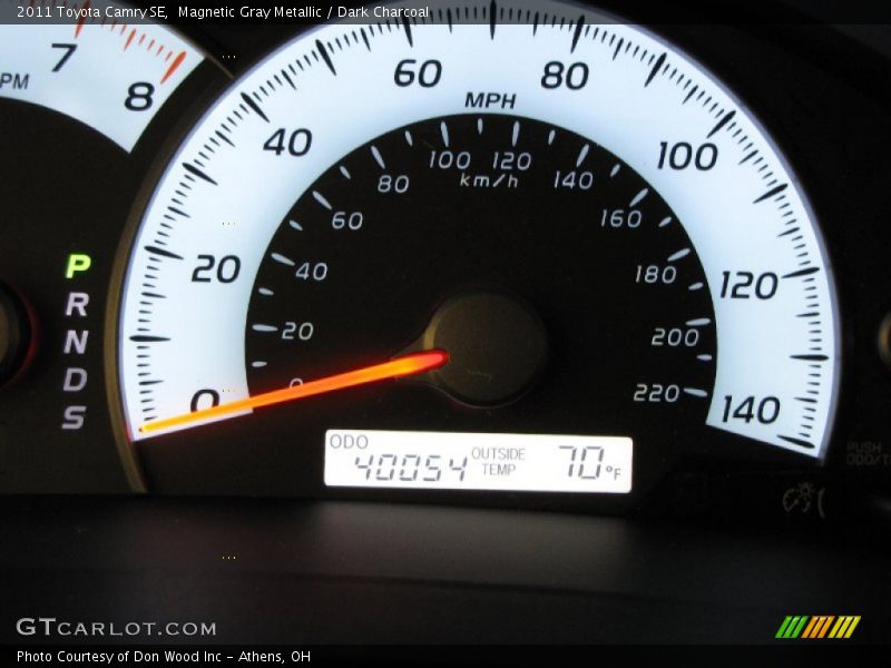 Magnetic Gray Metallic / Dark Charcoal 2011 Toyota Camry SE